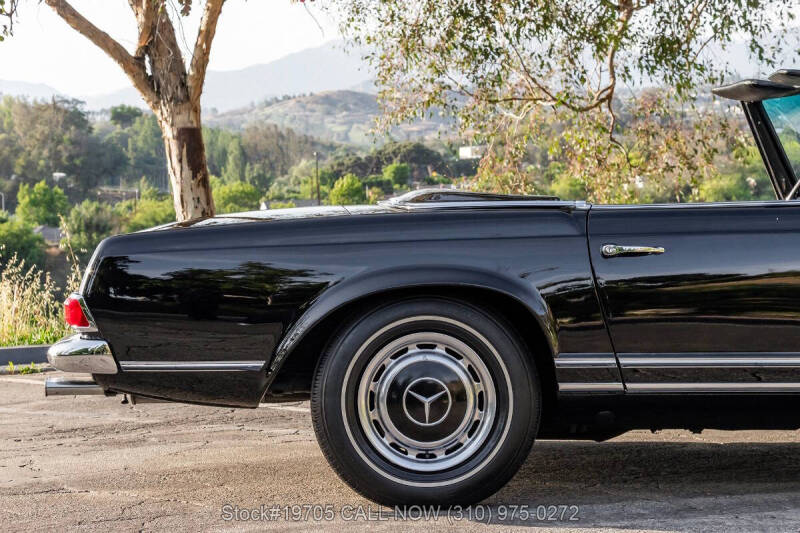 1966 Mercedes-Benz 230SL