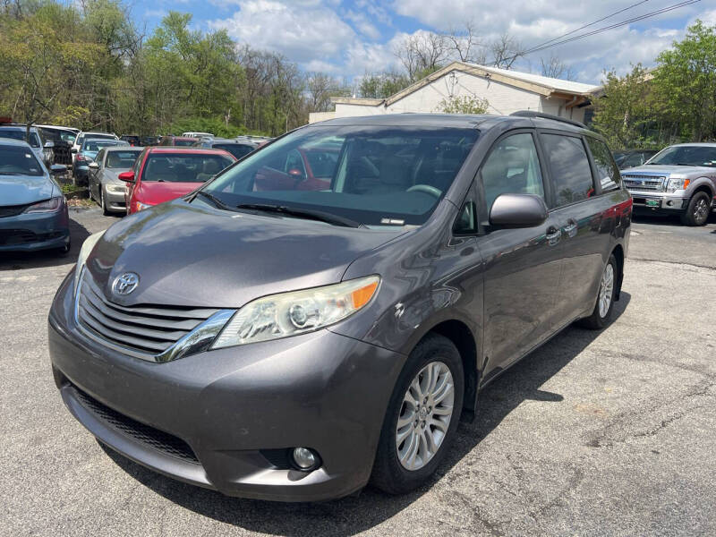 2011 Toyota Sienna XLE 8-Passenger
