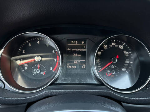 2017 Volkswagen Passat 1.8T R-Line