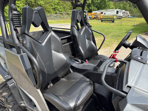 2017 Can-Am Commander XT