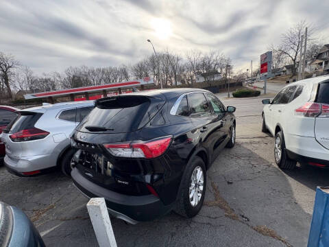 2021 Ford Escape SE