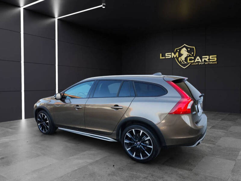 2017 Volvo V60 Cross Country T5 Premier