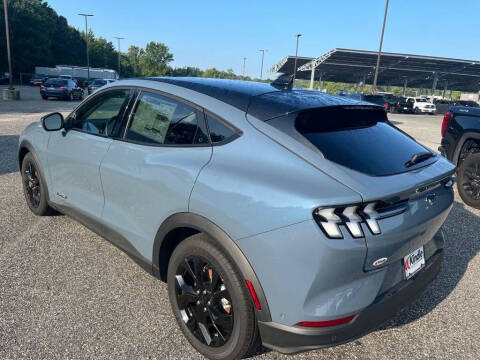 2024 Ford Mustang Mach-E Select