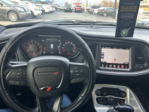 2016 Dodge Challenger SXT Plus