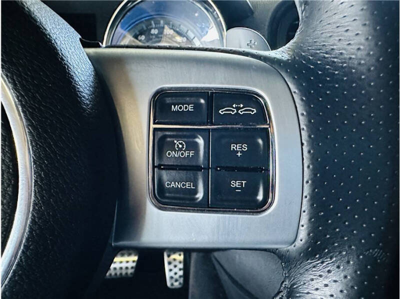 2014 Chrysler 300 SRT8