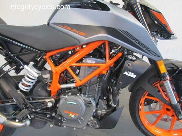 2021 KTM Duke