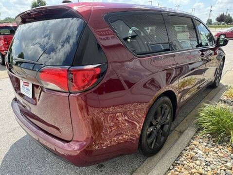 2020 Chrysler Pacifica Touring