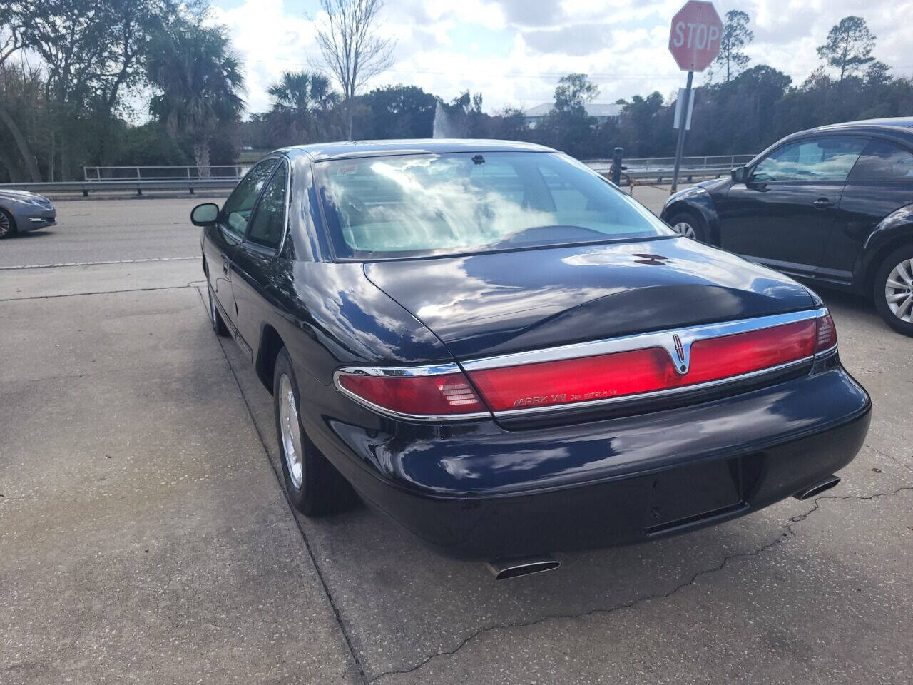 1997 Lincoln Mark VIII for sale at FAMILY AUTO BROKERS in Longwood, FL