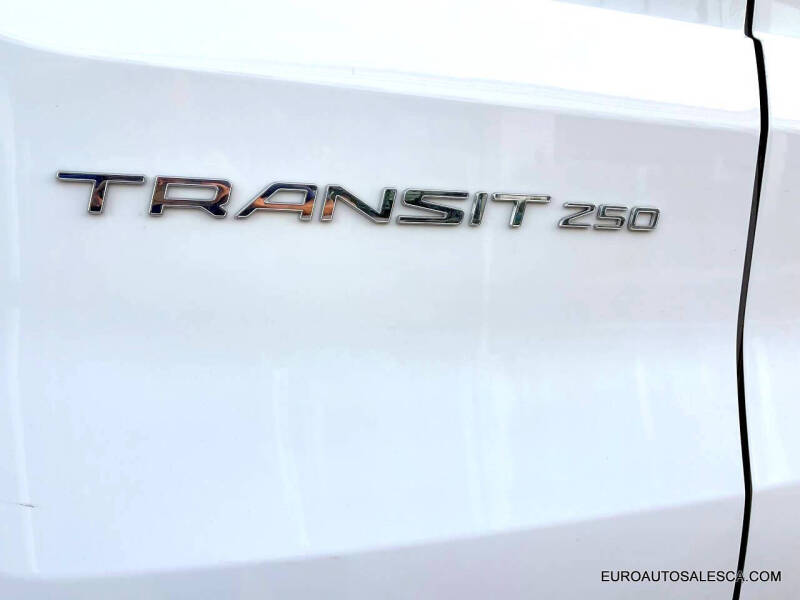 2025 Ford Transit 250