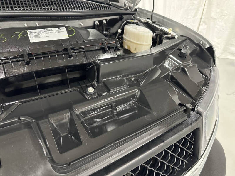 2025 Chevrolet Express LT 3500