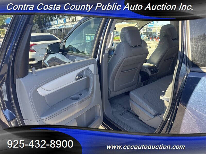 2017 Chevrolet Traverse LS