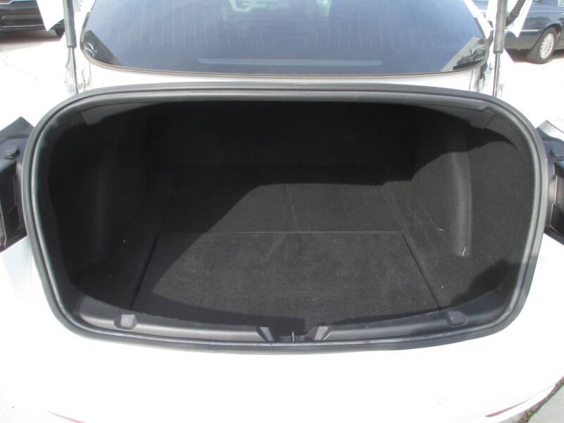 2019 Tesla Model 3 Base photo 7