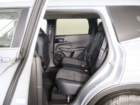 2026 Mitsubishi Outlander SE