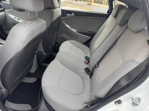 2012 Hyundai Accent GS