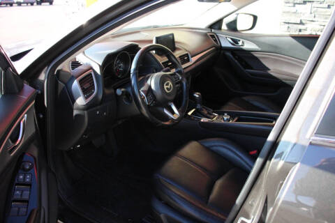 2017 Mazda MAZDA3 Touring