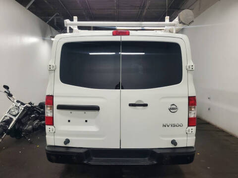 2017 Nissan NV 1500 S