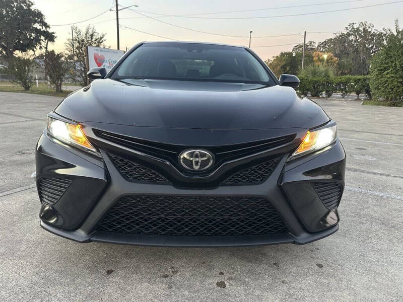2018 Toyota Camry SE