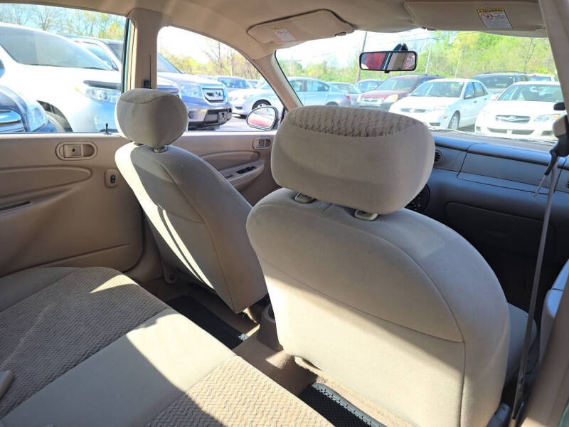 1999 Ford Escort SE