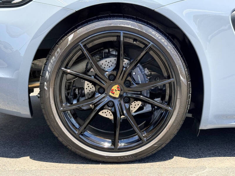 2024 Porsche 718 Cayman