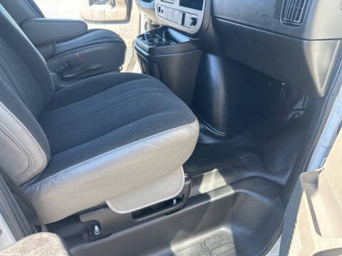 2023 Chevrolet Express 2500