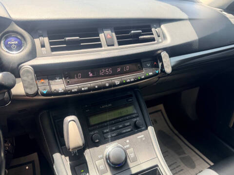 2017 Lexus CT 200h