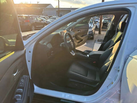 2025 Honda Accord Hybrid Touring