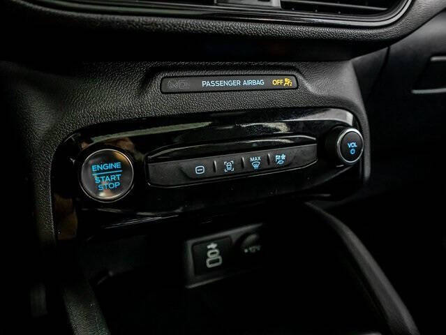 2025 Ford Escape Hybrid ST-Line Select