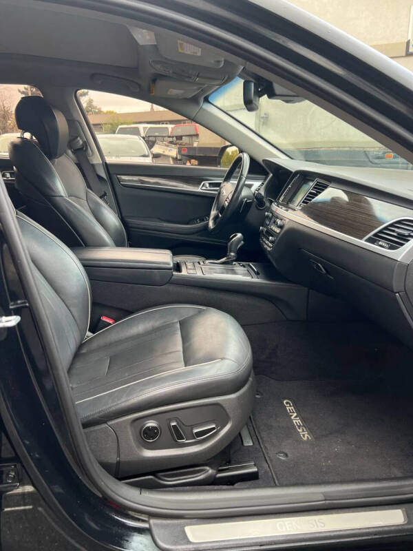 2016 Hyundai Genesis