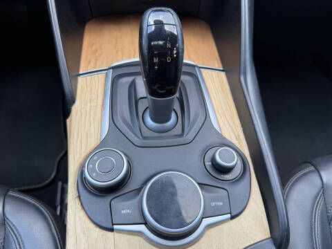 2017 Alfa Romeo Giulia Ti