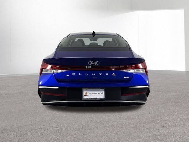 2025 Hyundai Elantra Hybrid Limited
