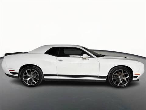 2017 Dodge Challenger SXT