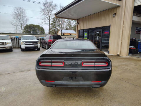 2015 Dodge Challenger SXT Plus