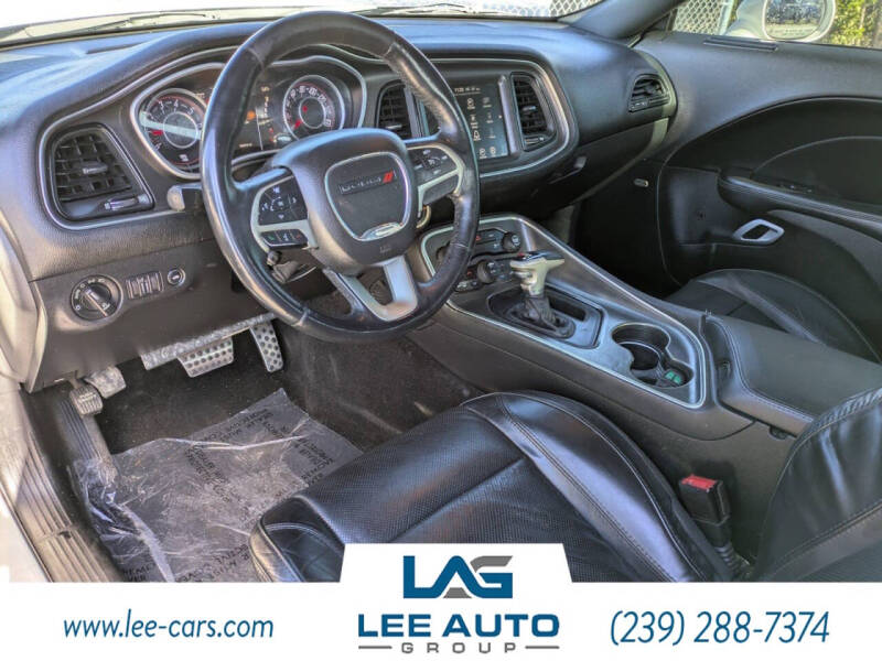 2015 Dodge Challenger SXT Plus