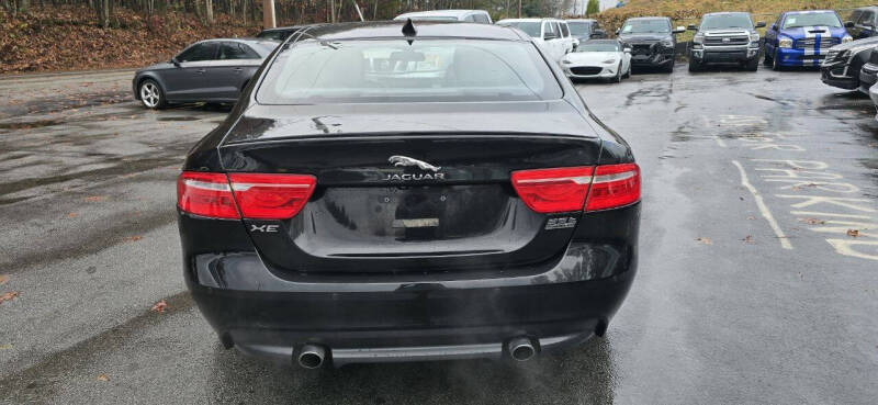 2017 Jaguar XE 35t R-Sport