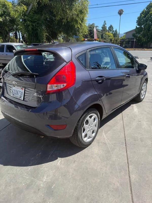 2013 Ford Fiesta SE