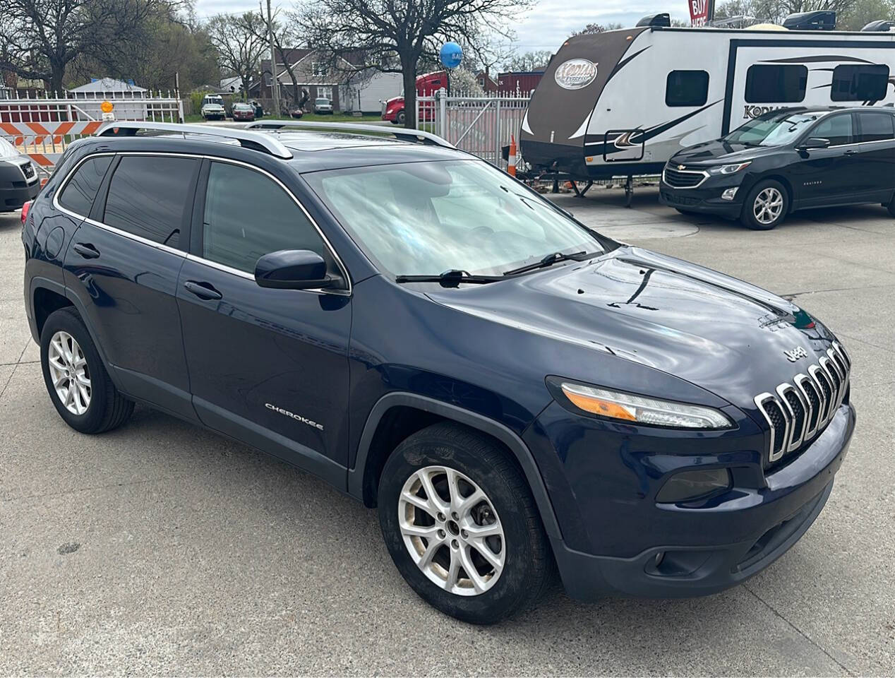 2016 Jeep Cherokee for sale at VIP Motor Sales in Hazel Park, MI