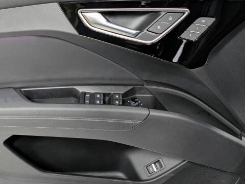 2024 Audi Q4 e-tron quattro Premium Plus 55