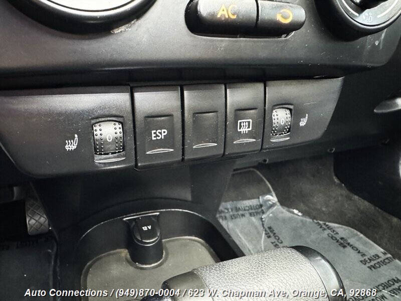 2010 Volkswagen New Beetle Convertible