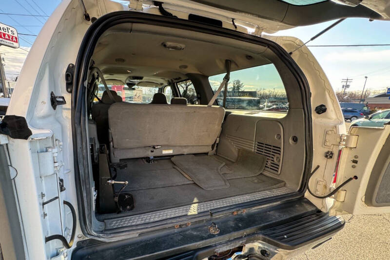 2005 Ford Excursion XLT