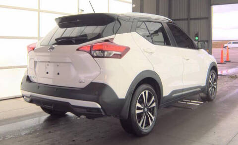 2020 Nissan Kicks SR