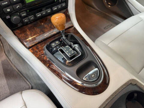 2004 Jaguar XJ-Series XJ8