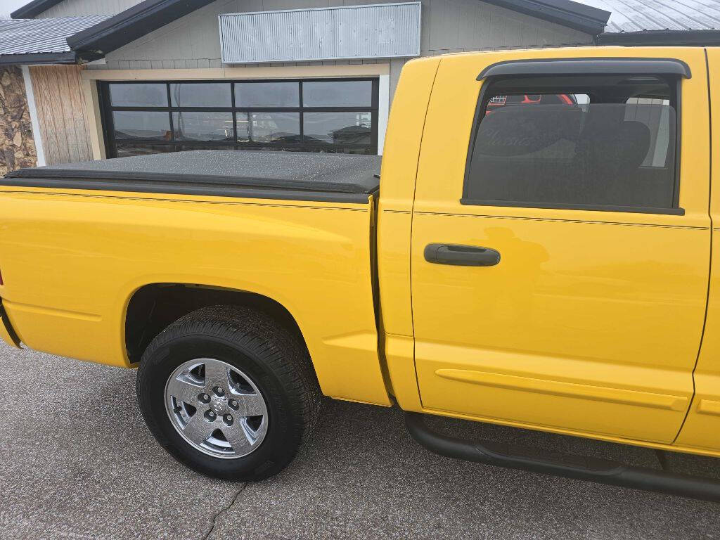 2006 Dodge Dakota 12