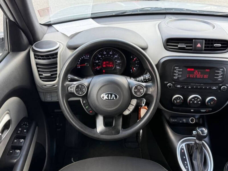 2015 Kia Soul +