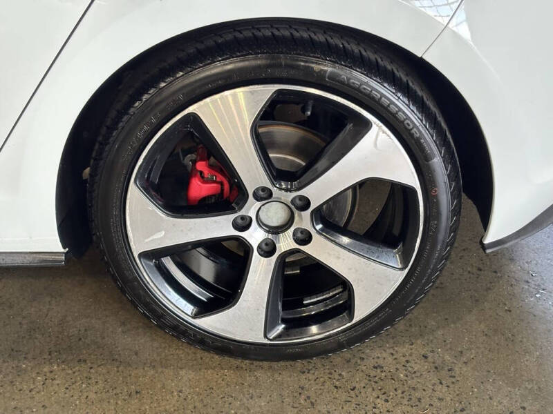 2017 Volkswagen Golf GTI S