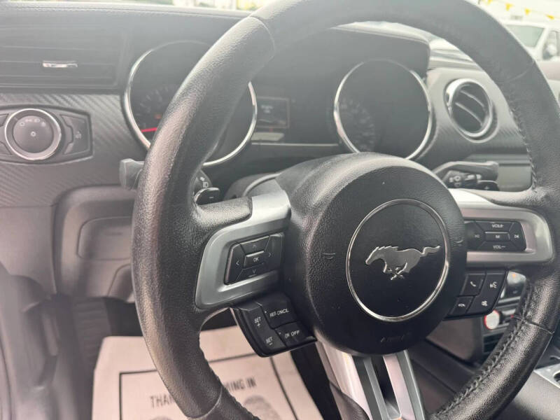 2015 Ford Mustang V6