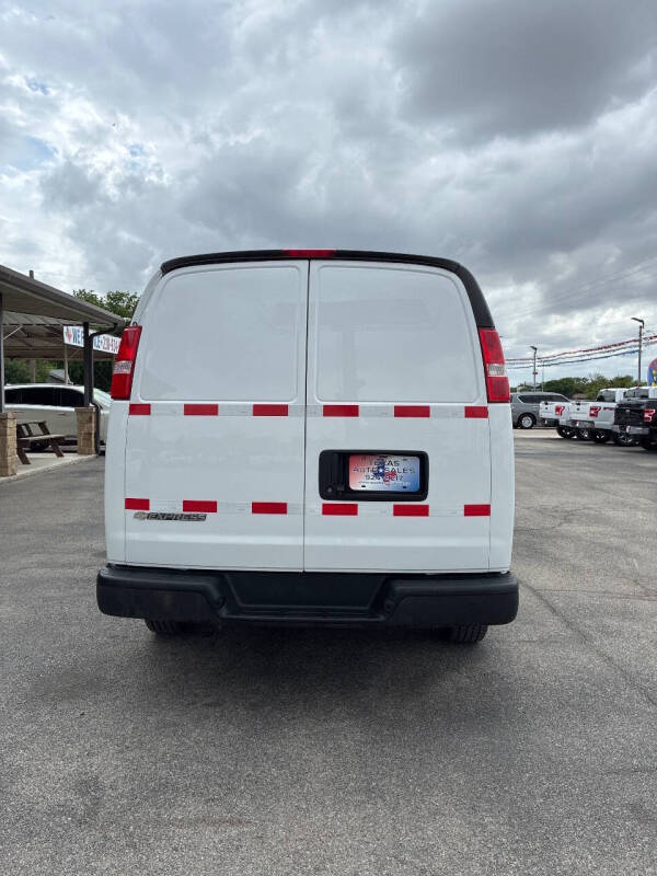 2021 Chevrolet Express 2500