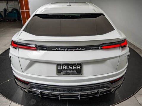 2022 Lamborghini Urus