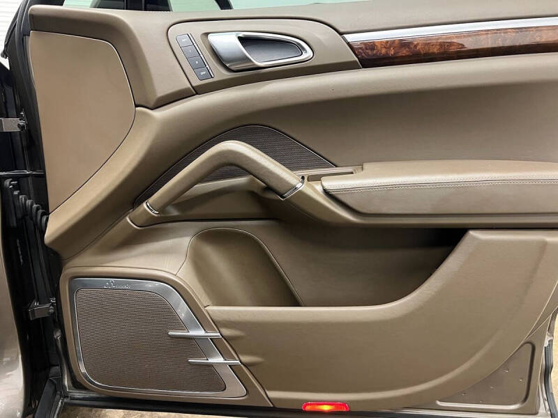 2011 Porsche Cayenne Turbo