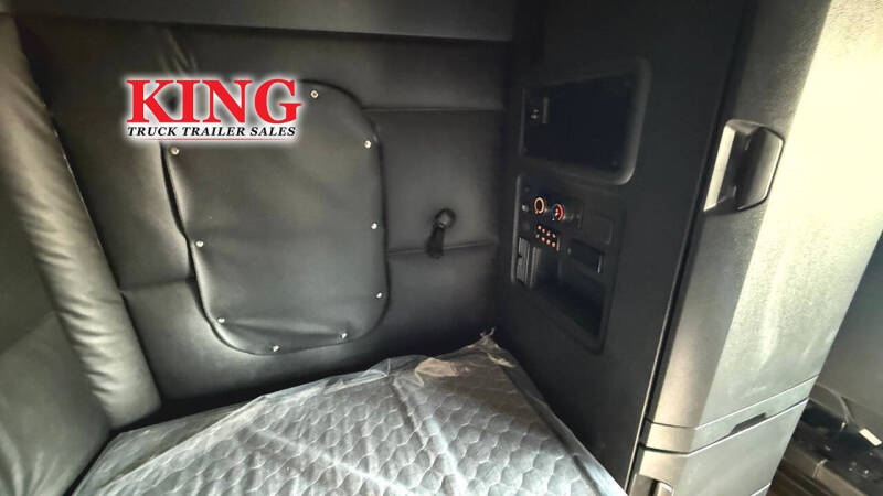 2024 Freightliner Cascadia