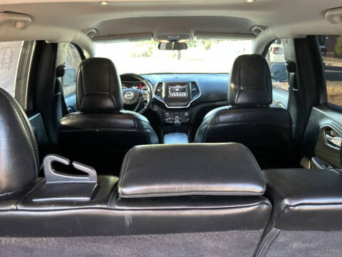 2019 Jeep Cherokee Latitude Plus